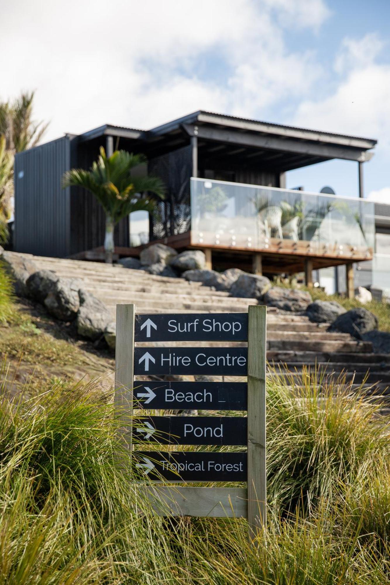 Готель Aotearoa Surf Eco Pods Te Arai Екстер'єр фото