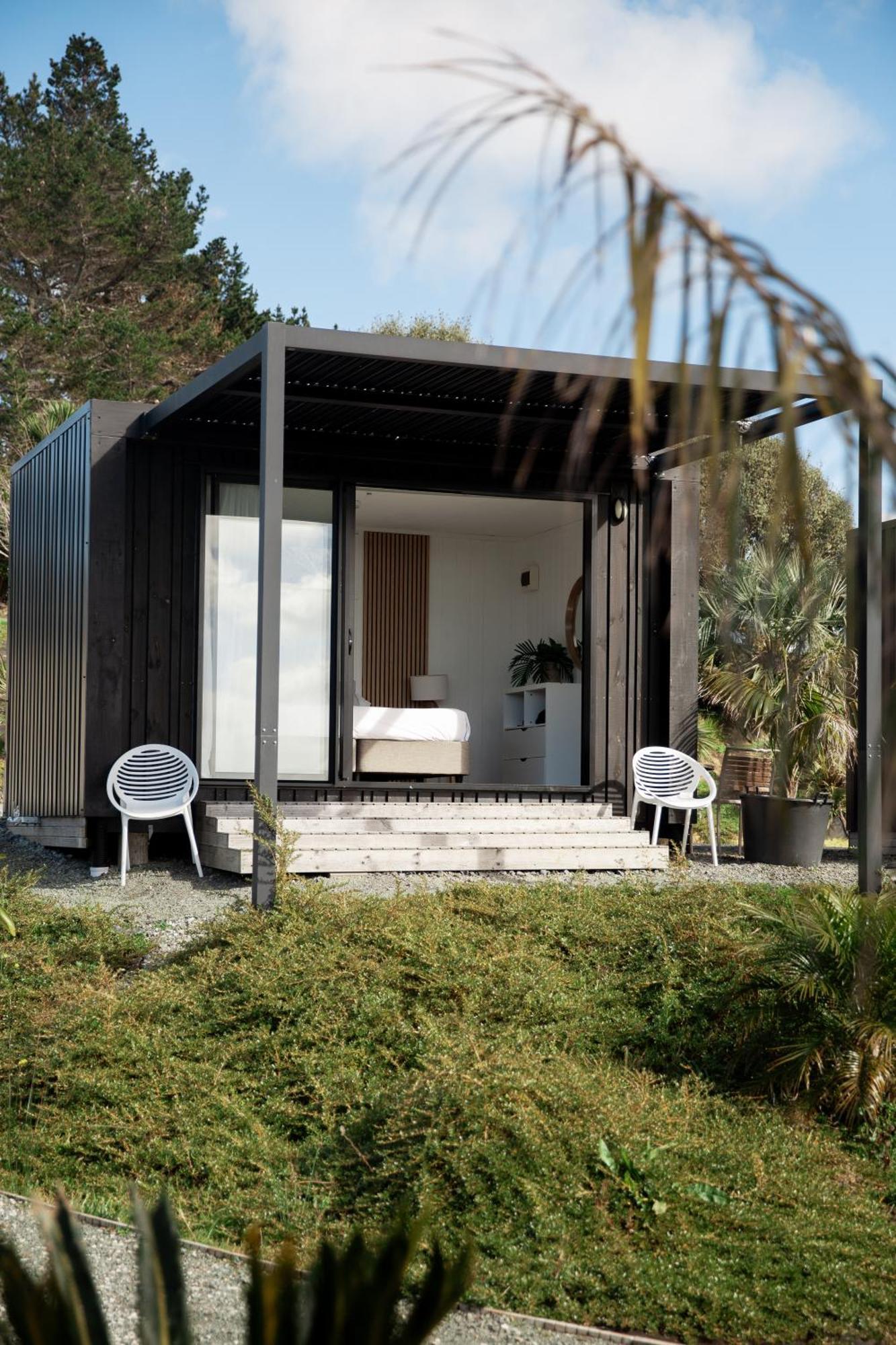 Готель Aotearoa Surf Eco Pods Te Arai Екстер'єр фото